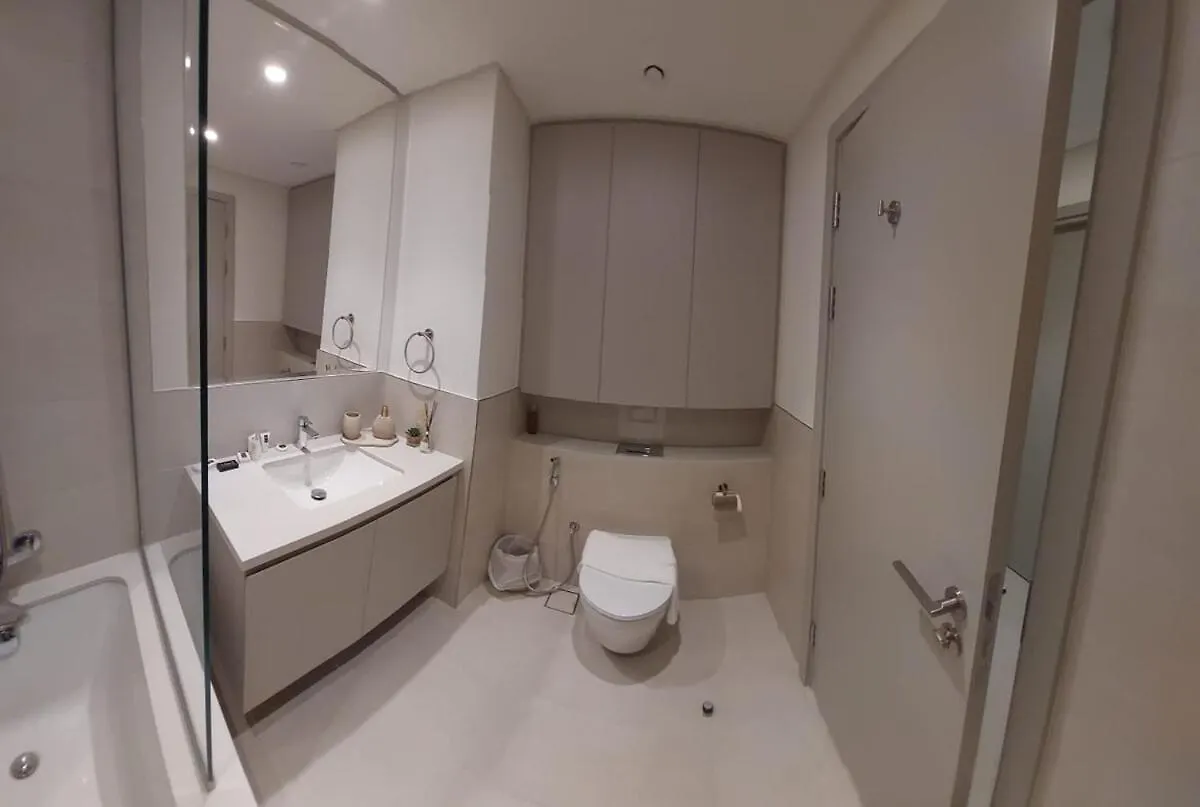 Elegant 2 Bedrooms Apartment At Creek Harbour For Rent Dubai